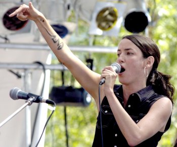 Vancouver's own Kinnie Star speaking the word